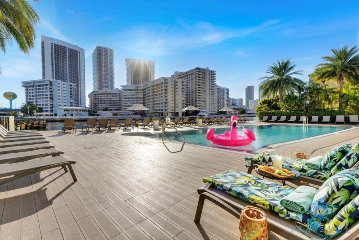 Infinite View With Balcony,Pool Plus Near Beach Hallandale Beach Εξωτερικό φωτογραφία